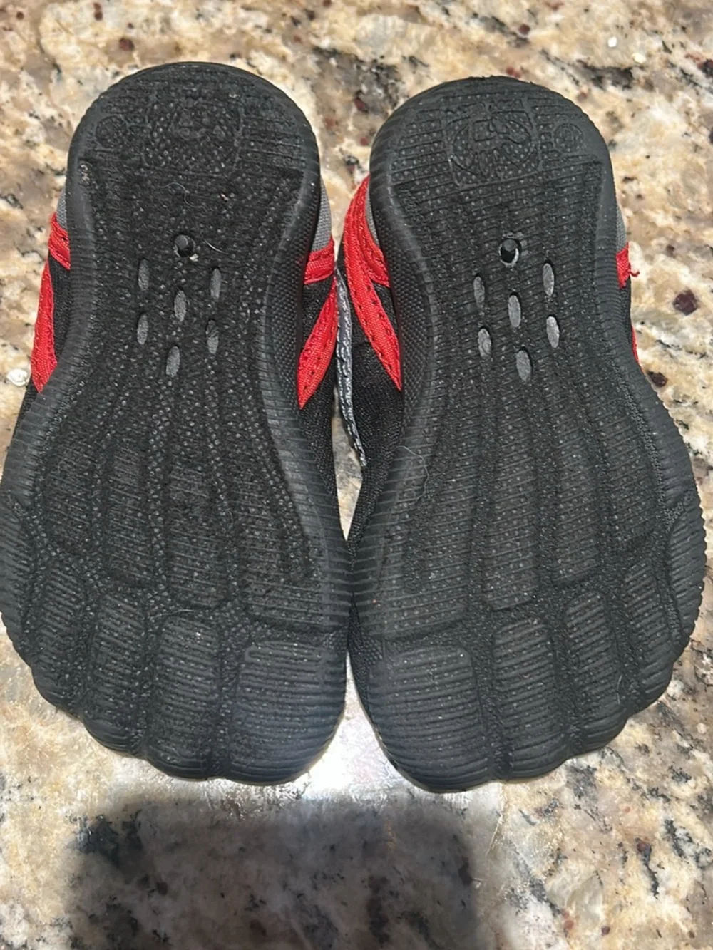 Body glove toddler  Black and Red Water Shoes - Size 6